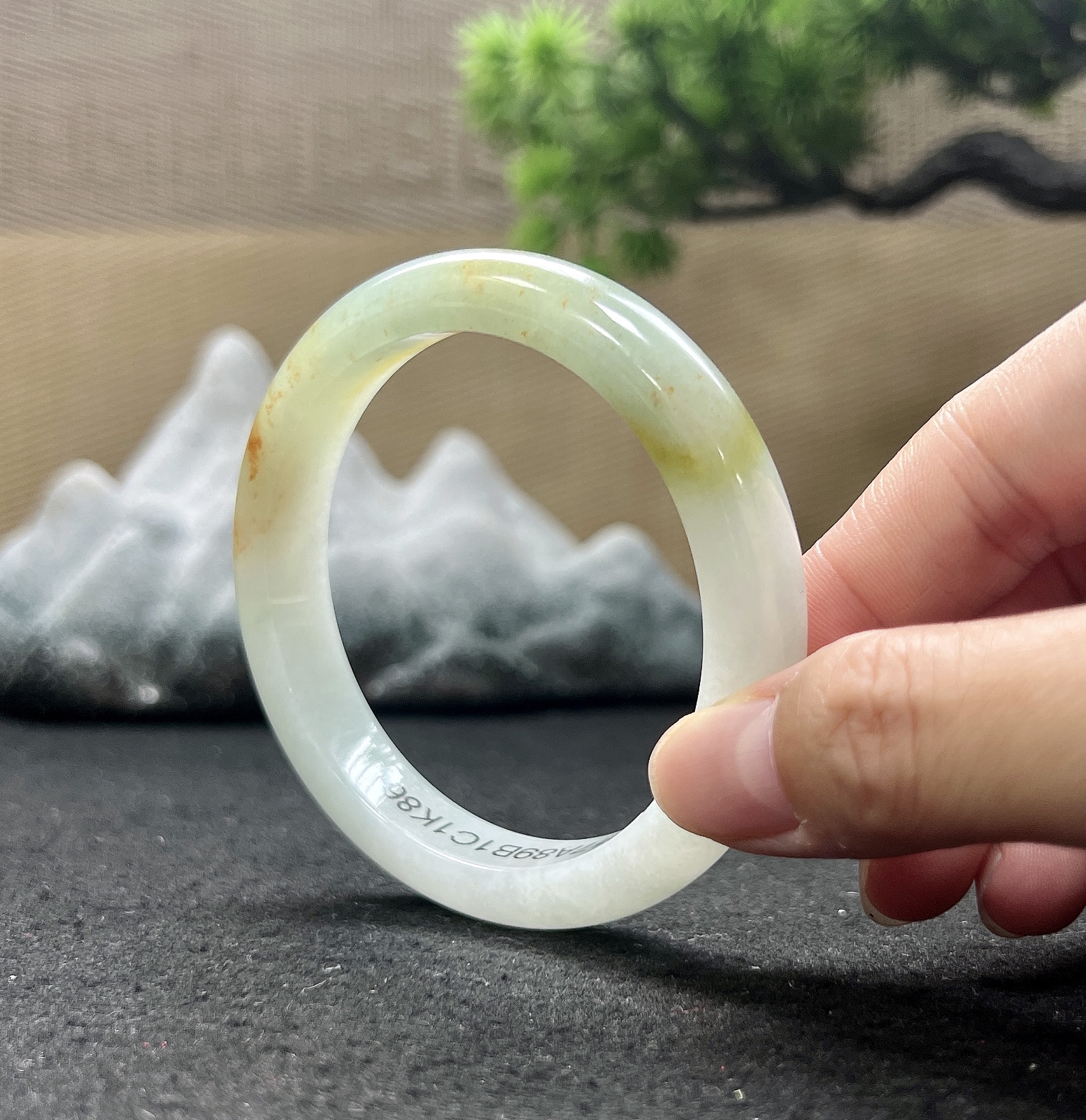 57正圈洒金黄手镯