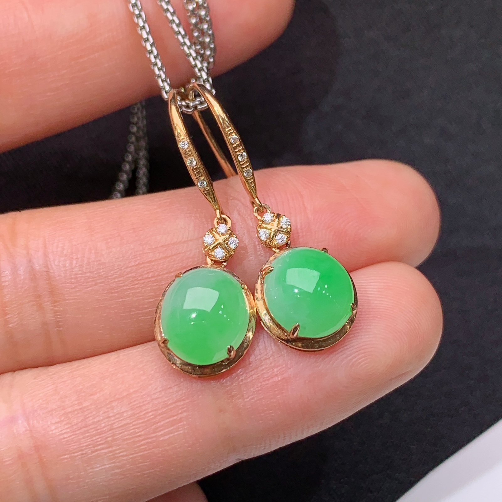 甜绿蛋面耳坠，18k金镶嵌，简约时尚，冰润细腻，种水足，Wzh 尺寸8.7*7.6*3