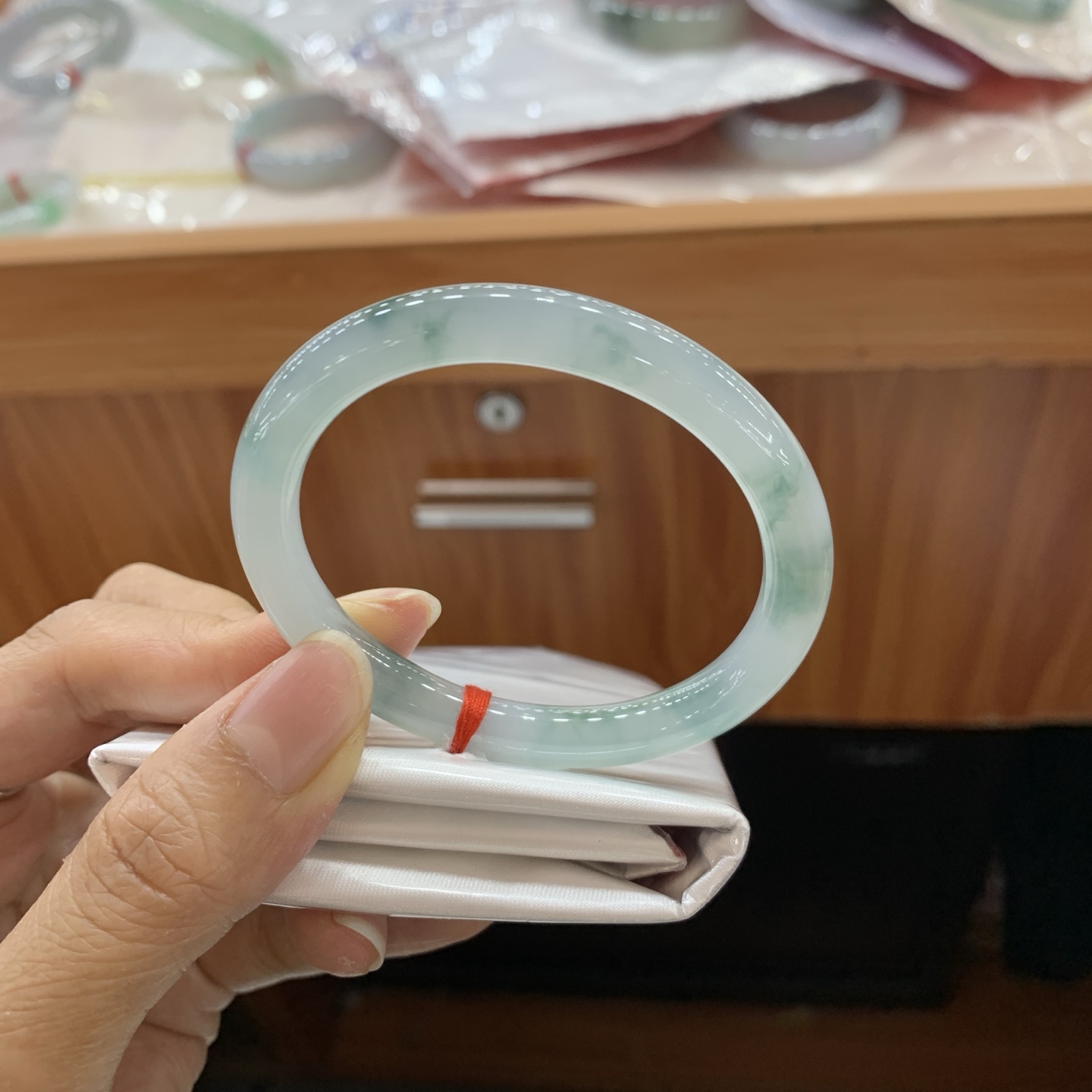 042009FN飘花贵妃翡翠手镯53.2-46.5-7.6