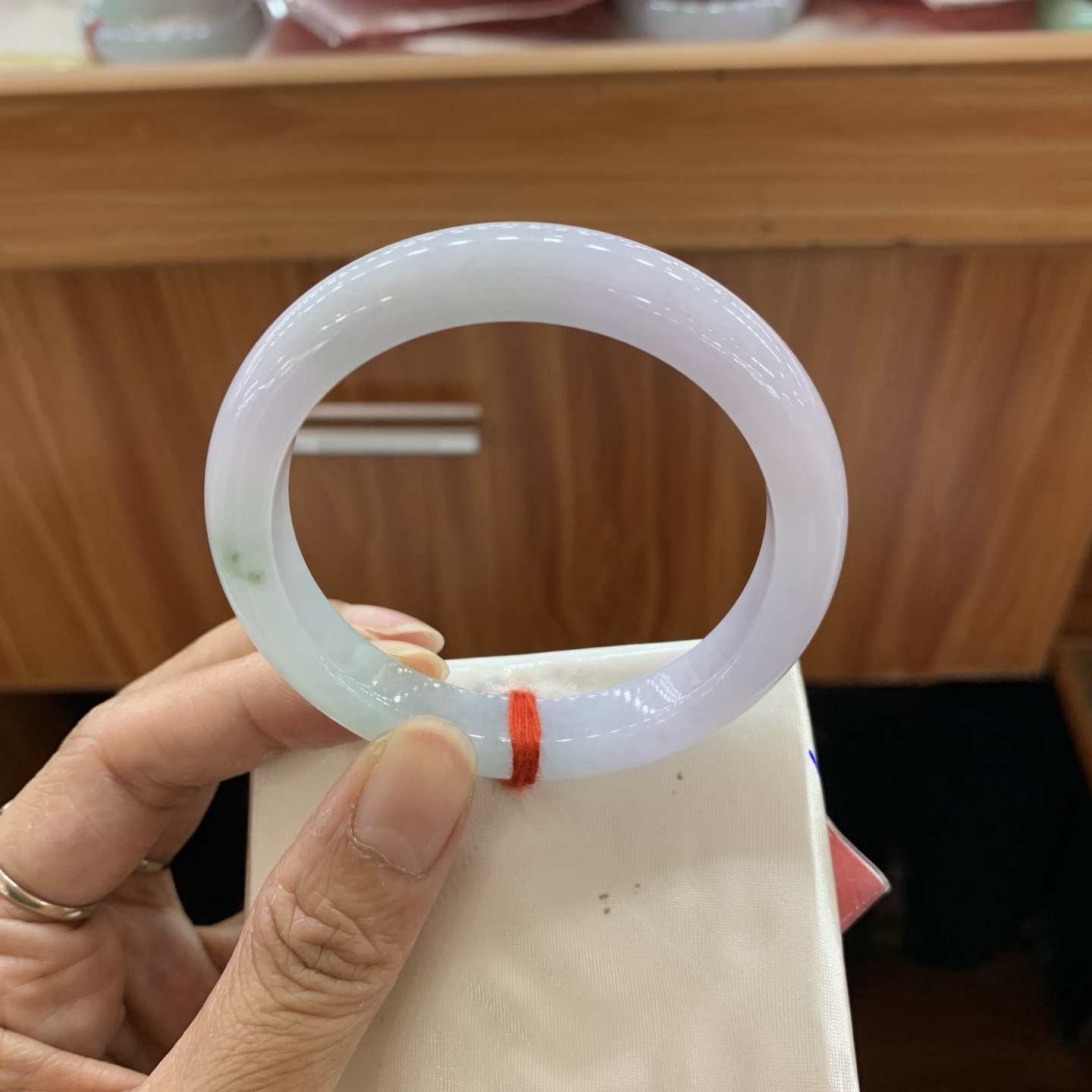 042008FN飘绿正圈翡翠手镯54-10.1-7.9