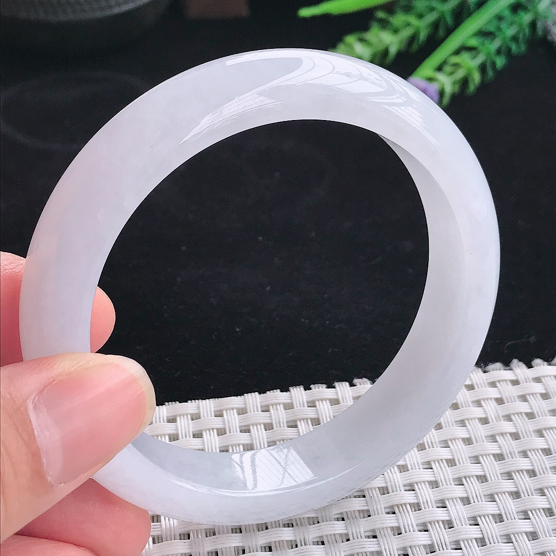 实拍A货翡翠57.5/13.5/8.6老坑冰润水灵月光白手镯翡翠宽边玉镯平安镯