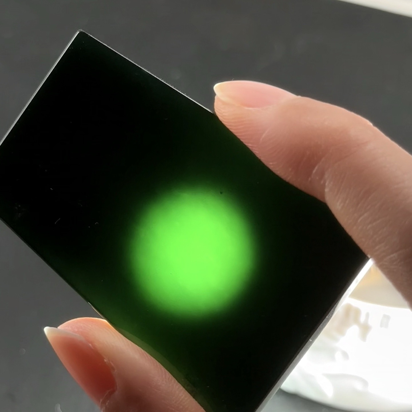 精品墨翠无事牌 种好色正 黑度极好 打灯通透 油性十足 尺寸57.1