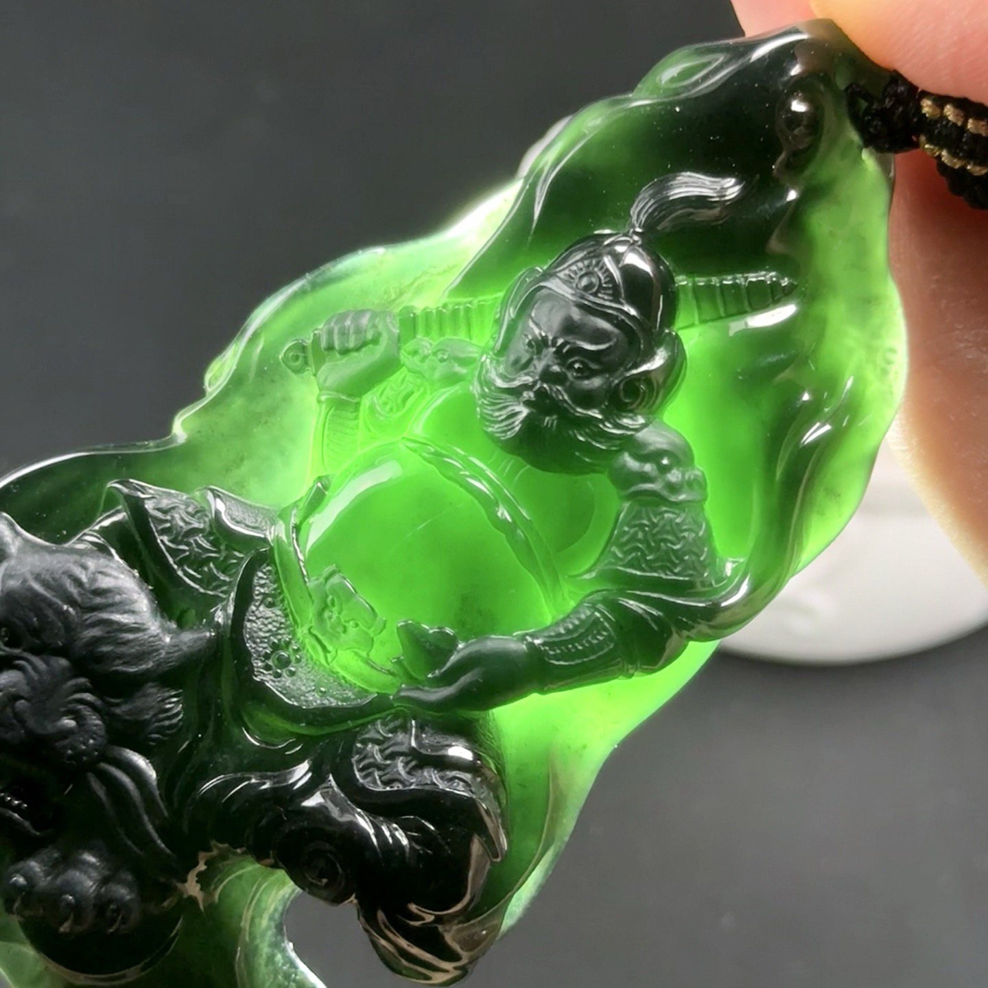 墨翠赵公明 瑞丽工 万仞八级玉雕大师作品  种好色正 黑度极好 打灯通透 油性十足 尺寸87