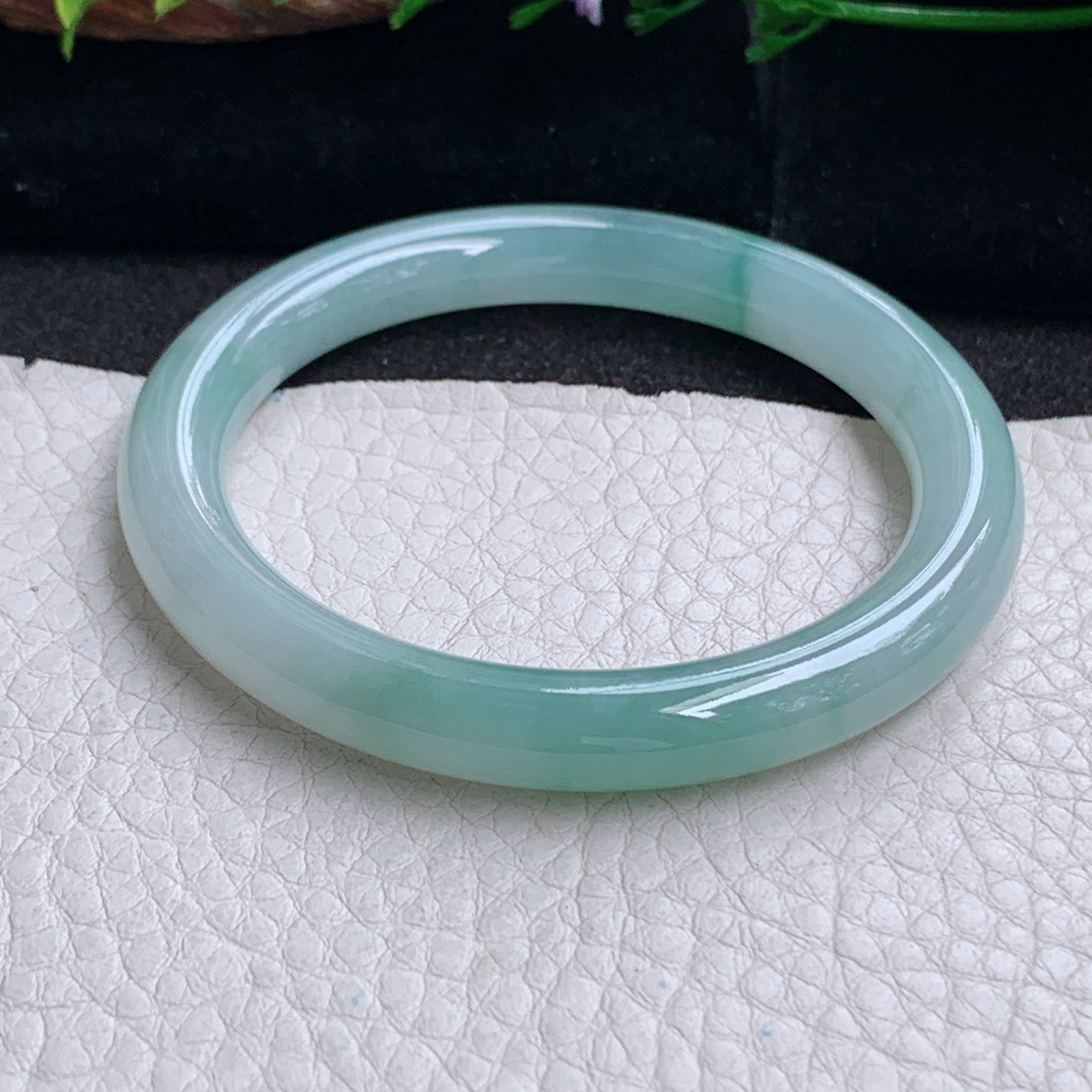 n小圈口51.5*8美人镯 天然缅甸翡翠a货手镯飘花圆条正圈叮当镯