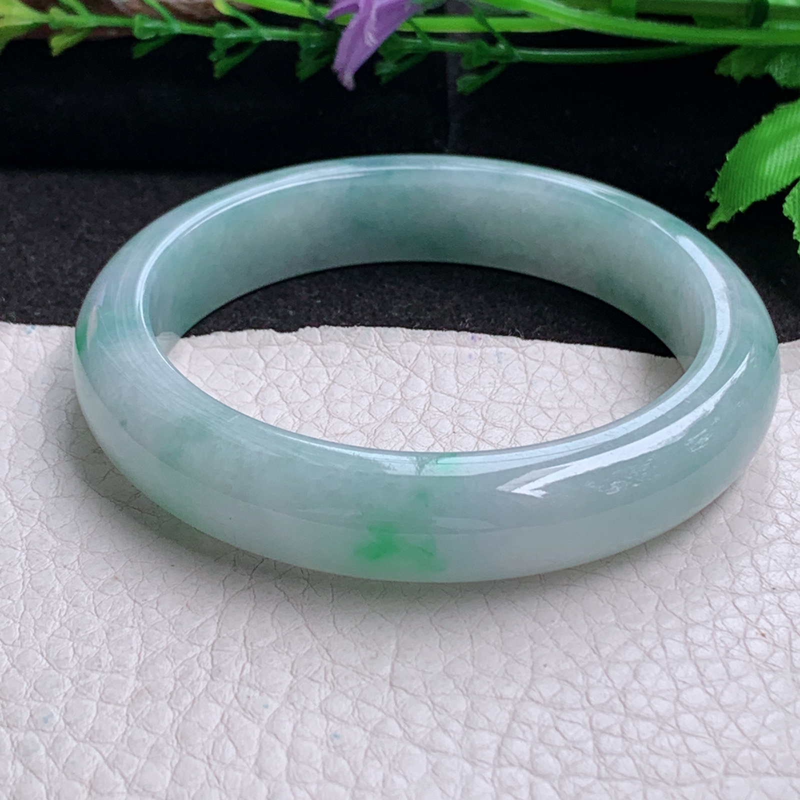 ee实拍58*12.6*8.5平安镯 天然缅甸翡翠手镯蓝底飘绿胶感正圈玉镯子