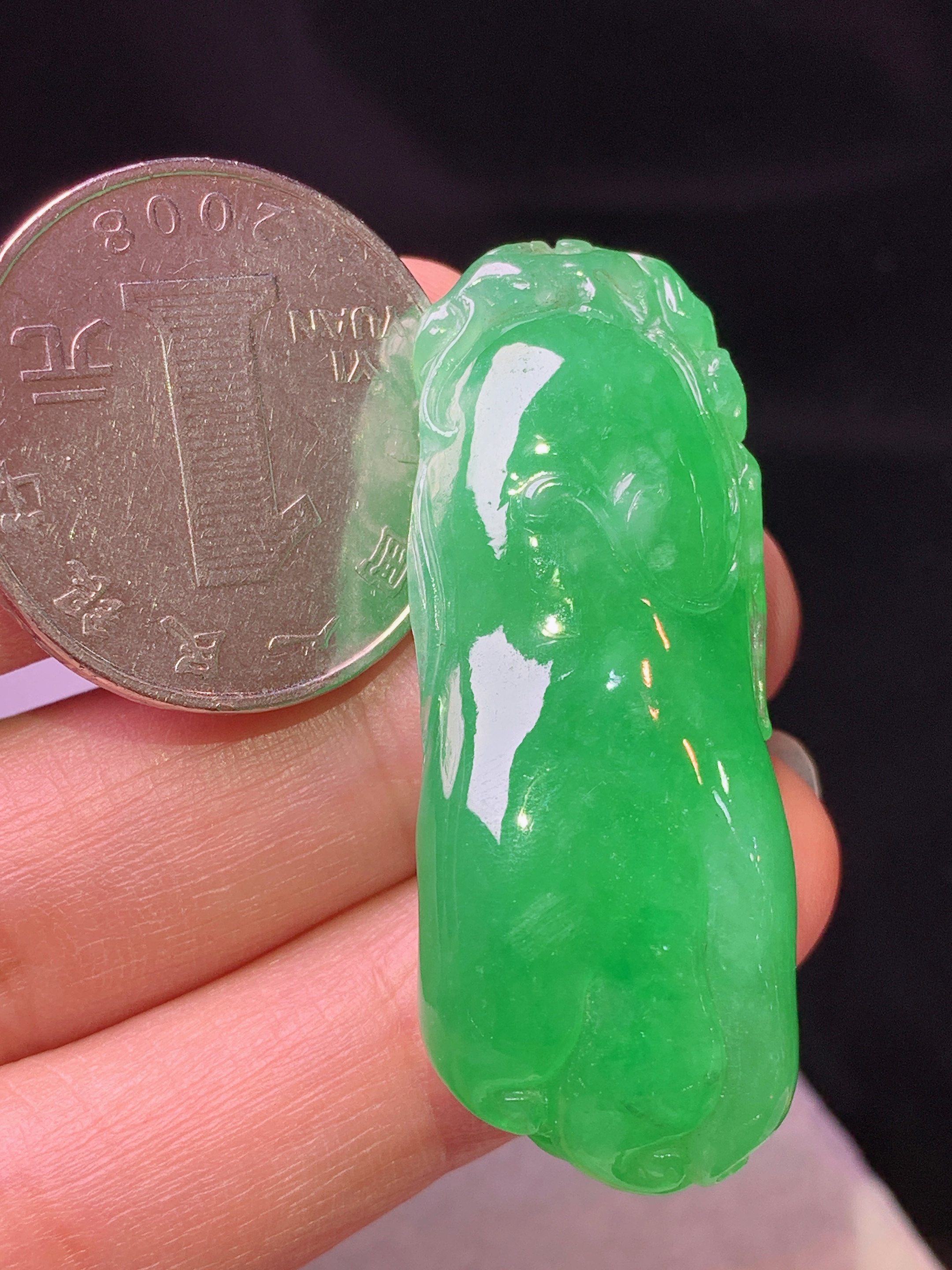 阳绿佛手瓜吊坠 玉质细腻 色泽艳丽清新 水润亮眼 整体尺寸43.6*17.2*12x9