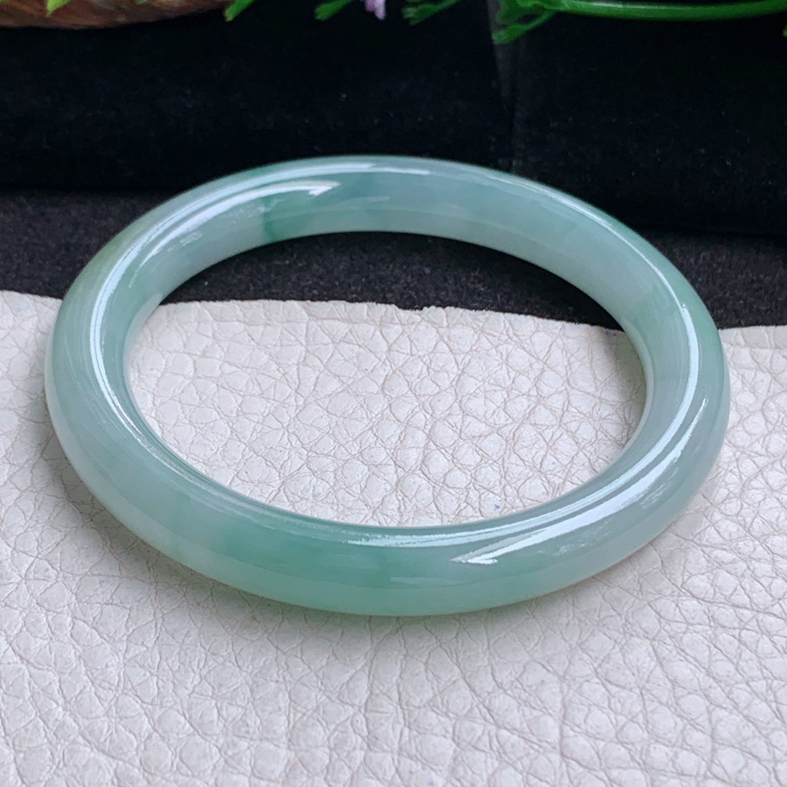 n小圈口51.5*8美人镯 天然缅甸翡翠a货手镯飘花圆条正圈叮当镯