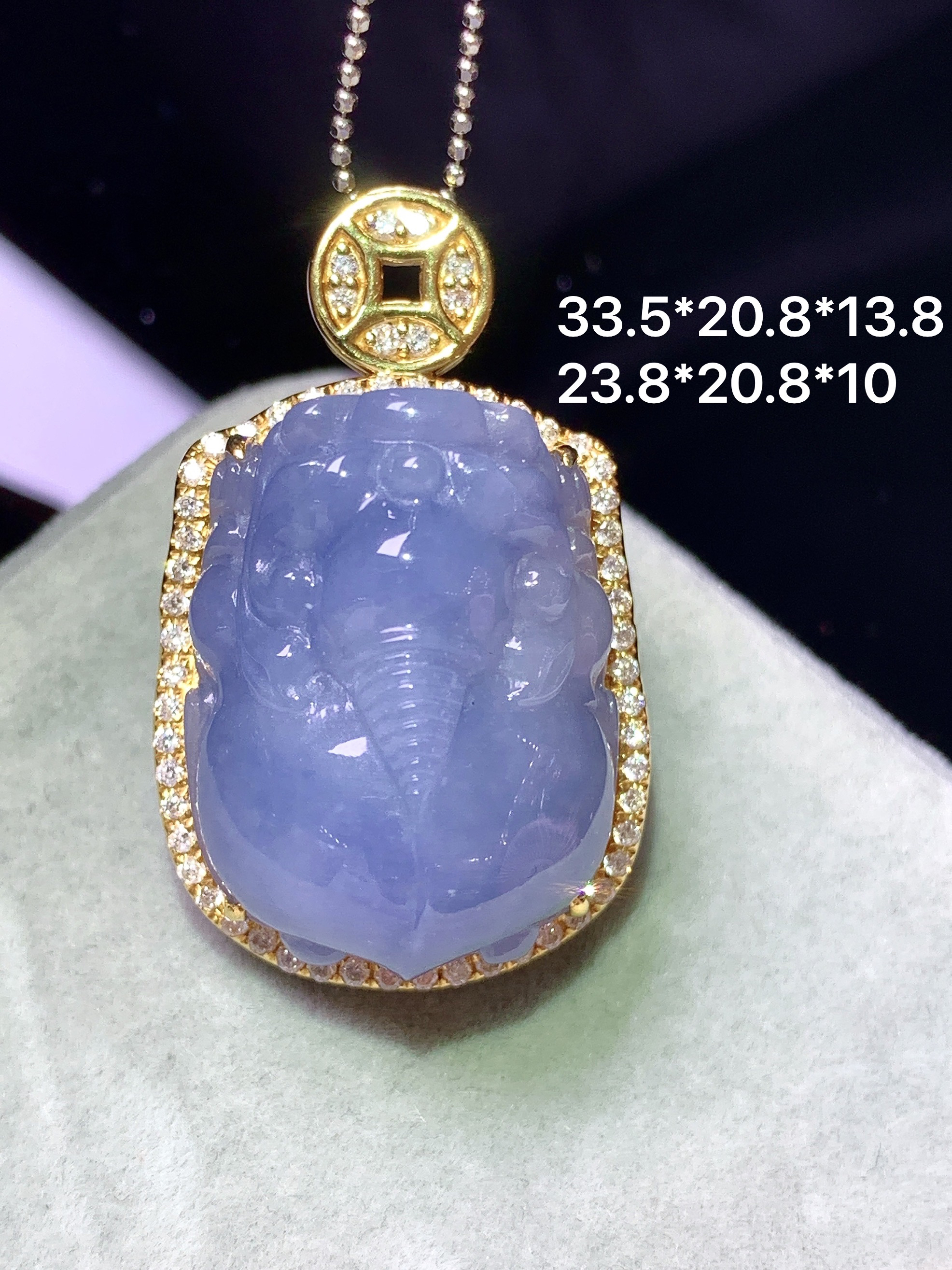 18k金钻镶嵌紫罗兰貔貅吊坠 玉质细腻 色泽艳丽清新 水润亮眼 整体尺寸33.5*20.5*13.8z1