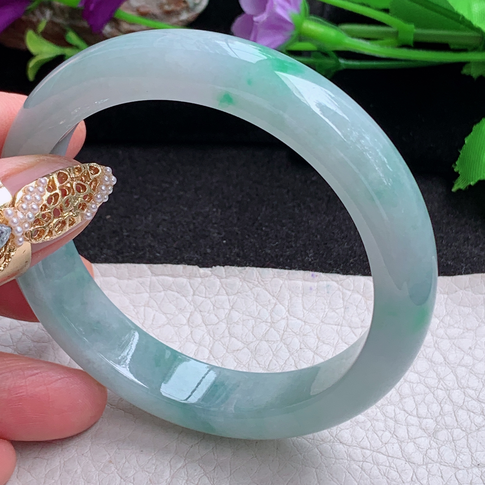 ee实拍58*12.6*8.5平安镯 天然缅甸翡翠手镯蓝底飘绿胶感正圈玉镯子