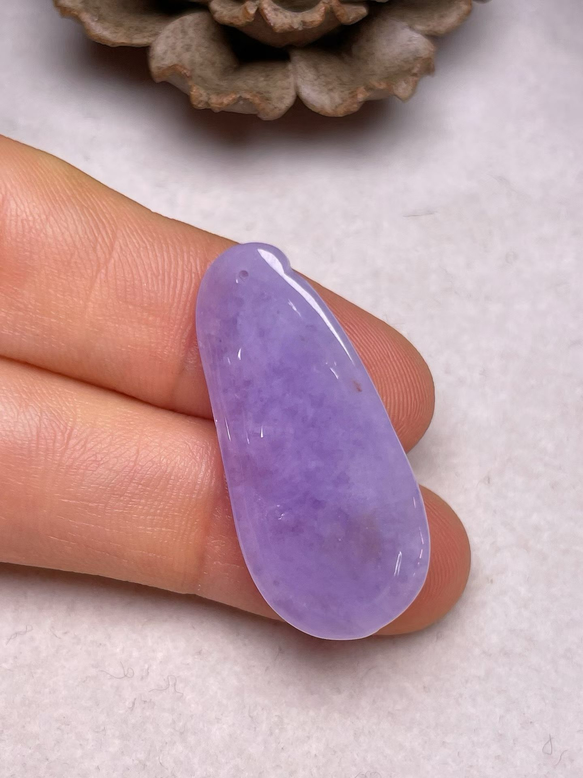 冰糯种紫罗兰【福豆】吊坠，种水好，玉质细腻 ，卖相好‘