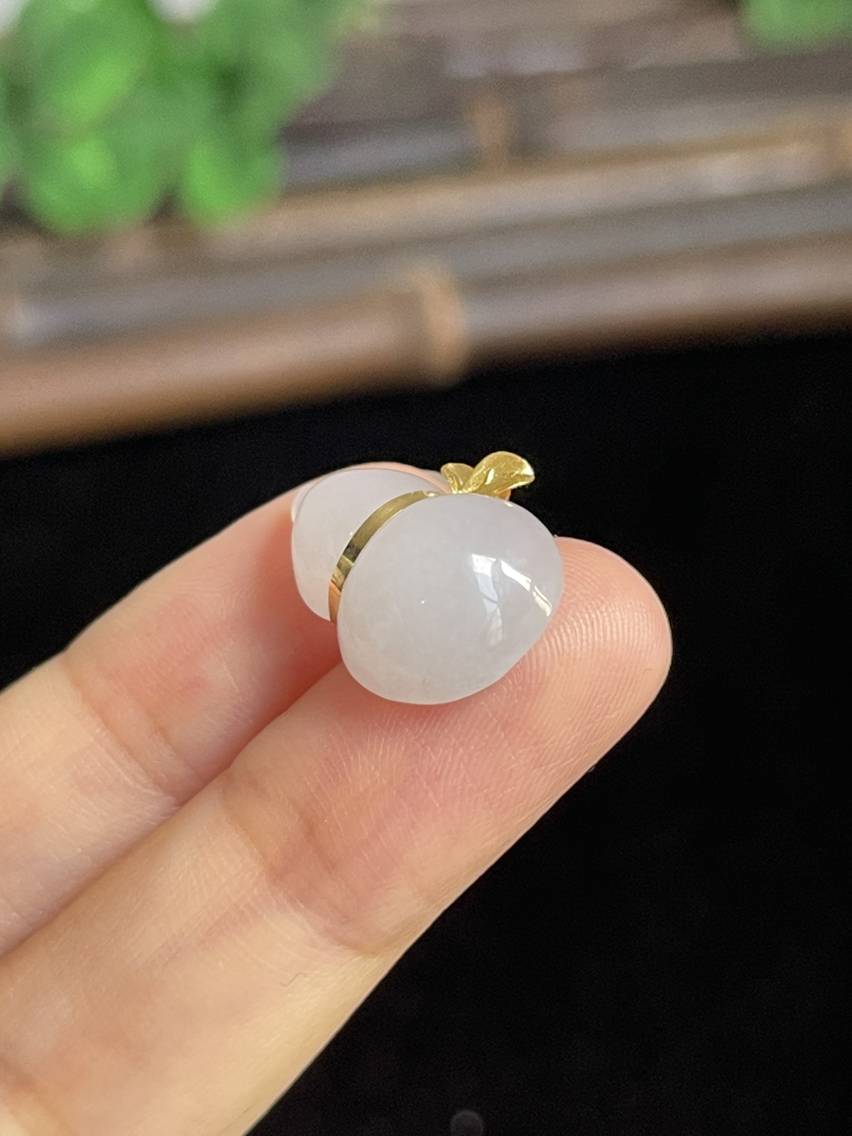 翡翠挂坠，印记：G18K