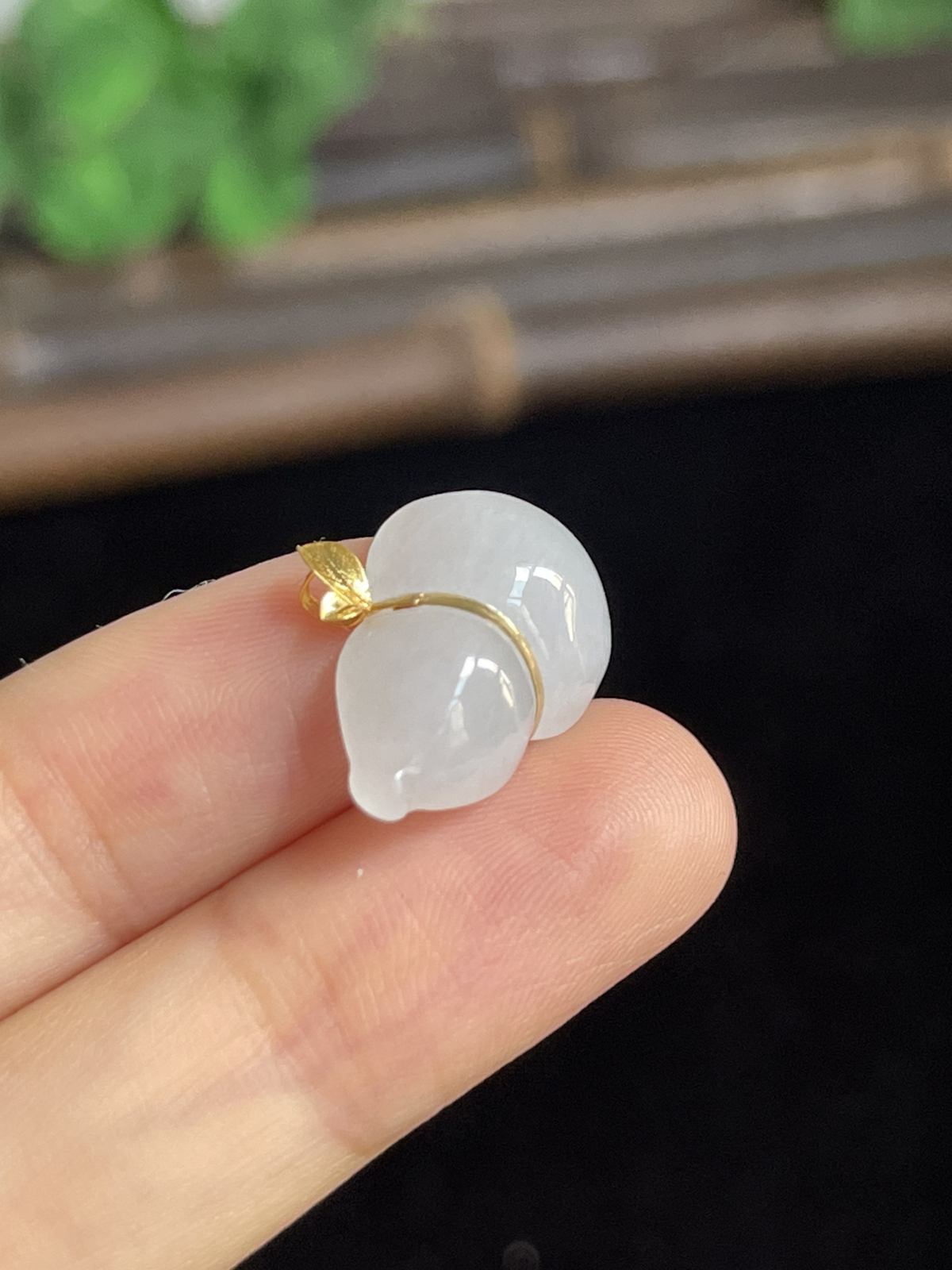 翡翠挂坠，印记：G18K