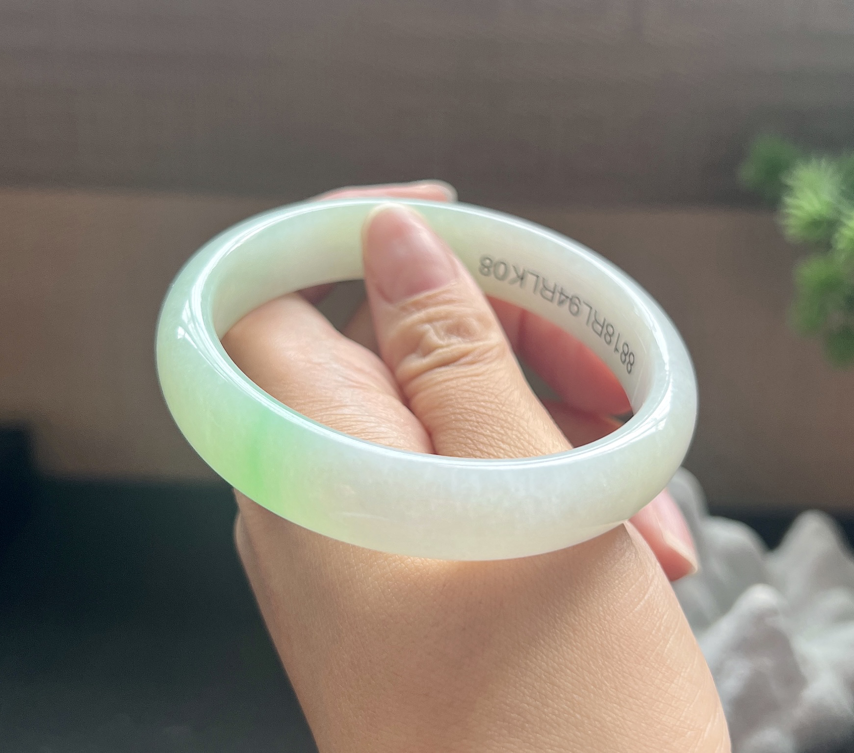 58.5圈口 正圈飘绿手镯