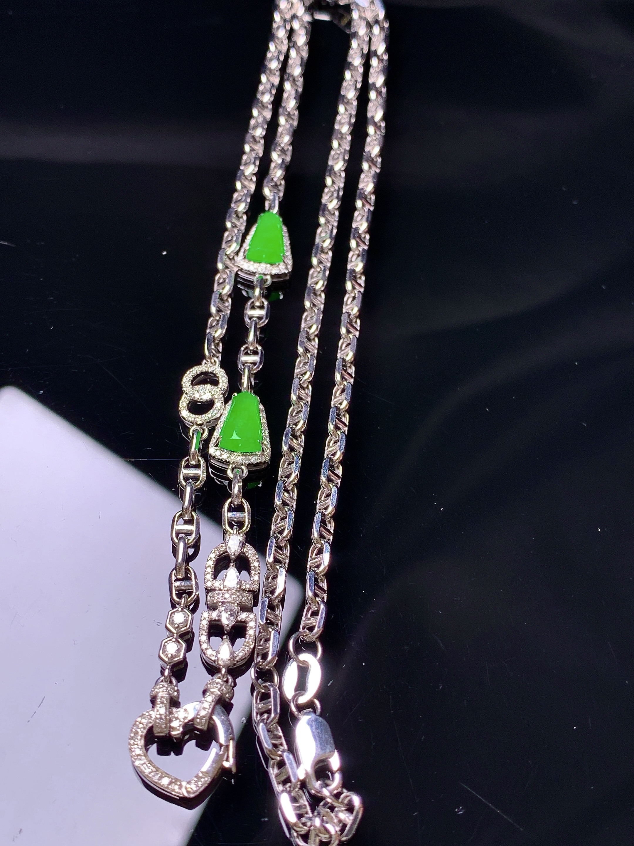 18k金钻镶嵌冰阳绿玉柱多用项链 玉质细腻 色泽艳丽清新 水润亮眼 裸石尺寸6.8*4.6*2.5 j4