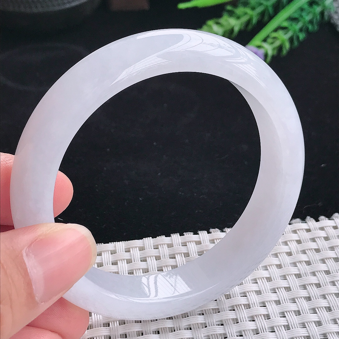 实拍A货翡翠57.5/13.5/8.6老坑冰润水灵月光白手镯翡翠宽边玉镯平安镯