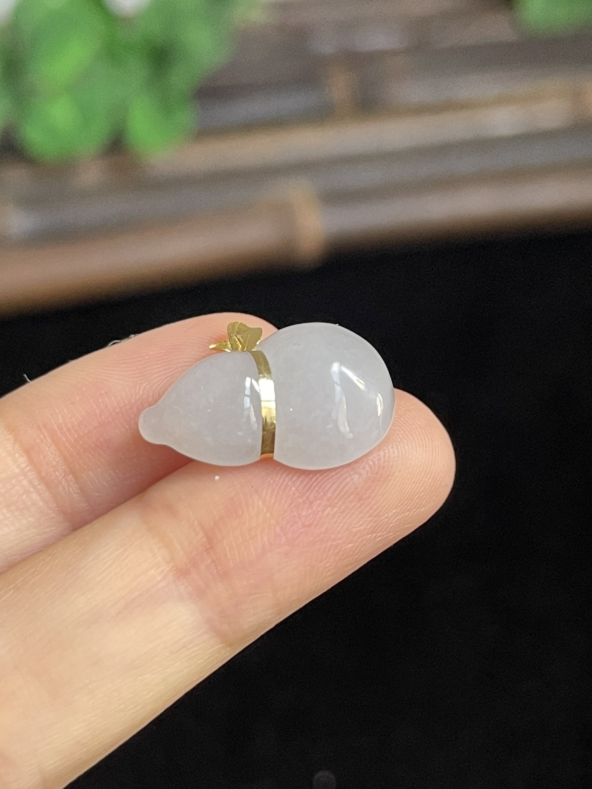 翡翠挂坠，印记：G18K