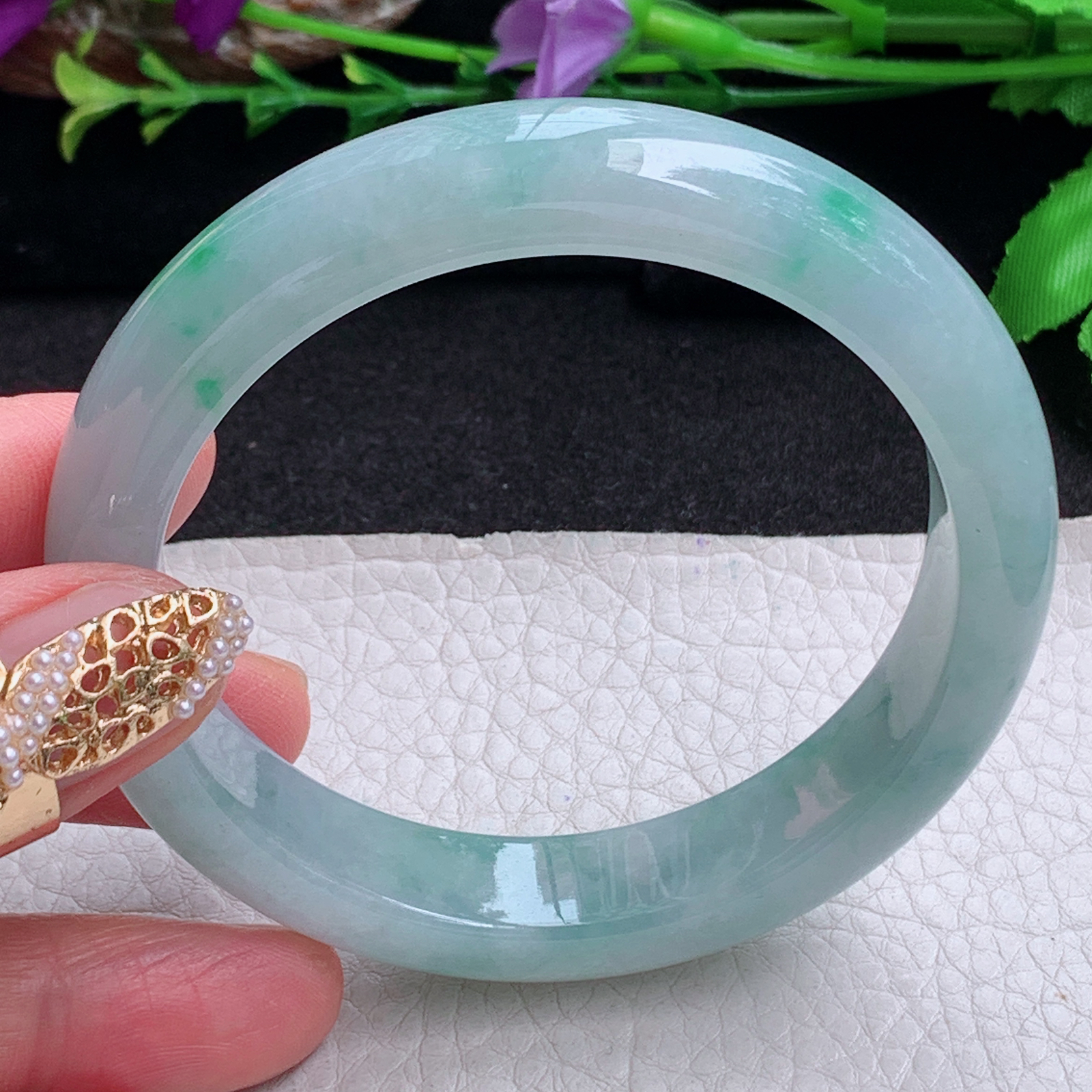 ee实拍58*12.6*8.5平安镯 天然缅甸翡翠手镯蓝底飘绿胶感正圈玉镯子