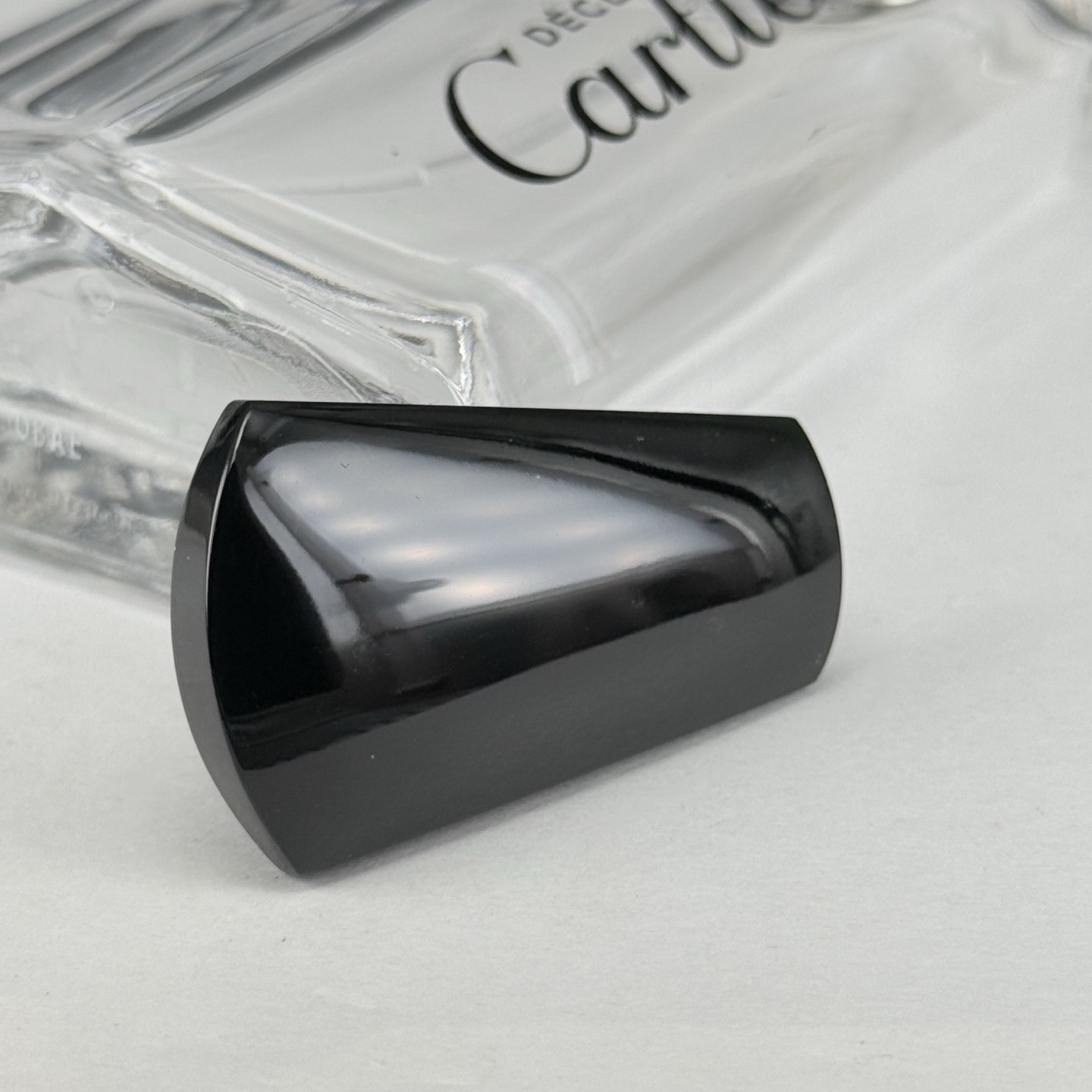 精品墨翠无事牌 种好色正 黑度极好 打灯通透 尺寸40.2