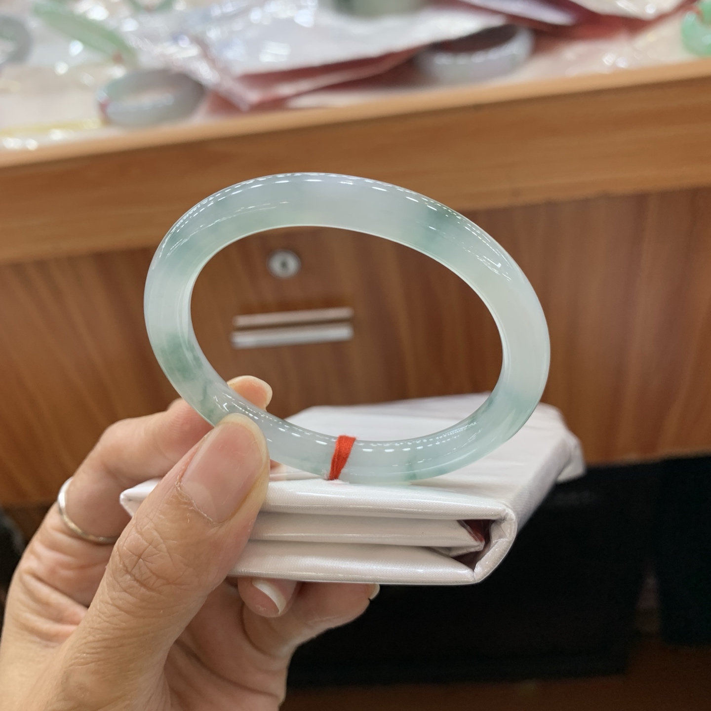 042009FN飘花贵妃翡翠手镯53.2-46.5-7.6