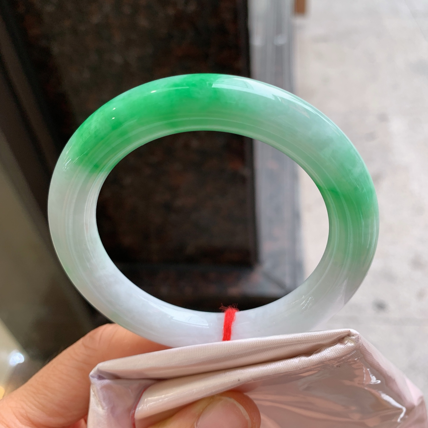 圆条飘绿 有两条棉线 尺寸：55.8/10.8  色辣