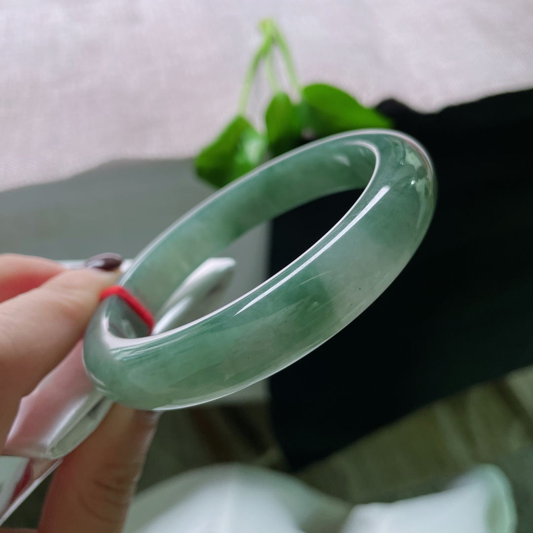 62.9/12.1/9油绿正圈，细腻，油润种老，沉稳贵气，无裂，ss51128a