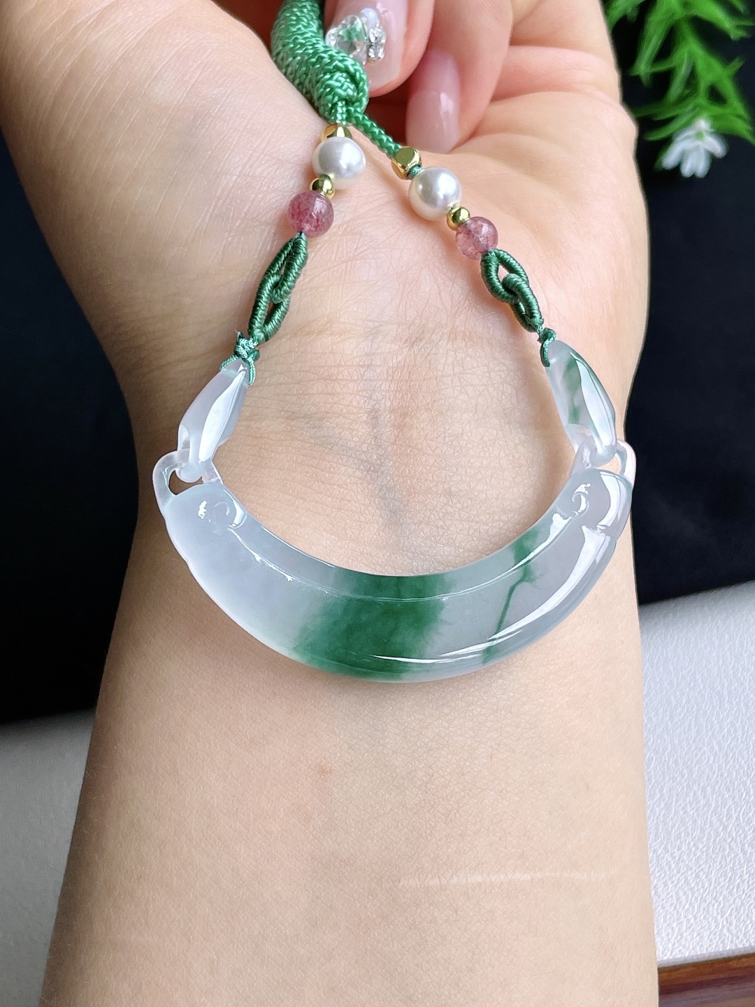 【裸石】冰飘花平安锁吊坠【说明】缅甸 无裂 性比高  【尺寸】52-11.7-6【重量】16克