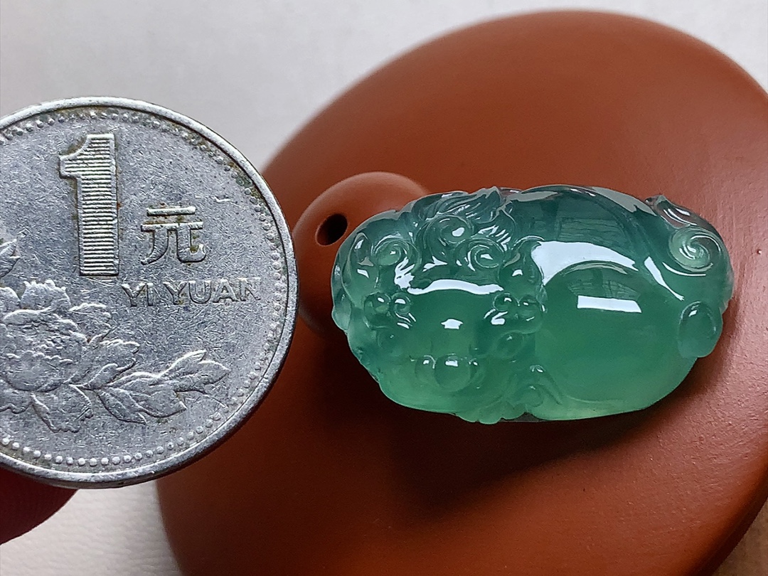 ️ 冰种蓝水麒麟 色泽漂亮，种水，无裂尺寸15.6*26*7.6  超值