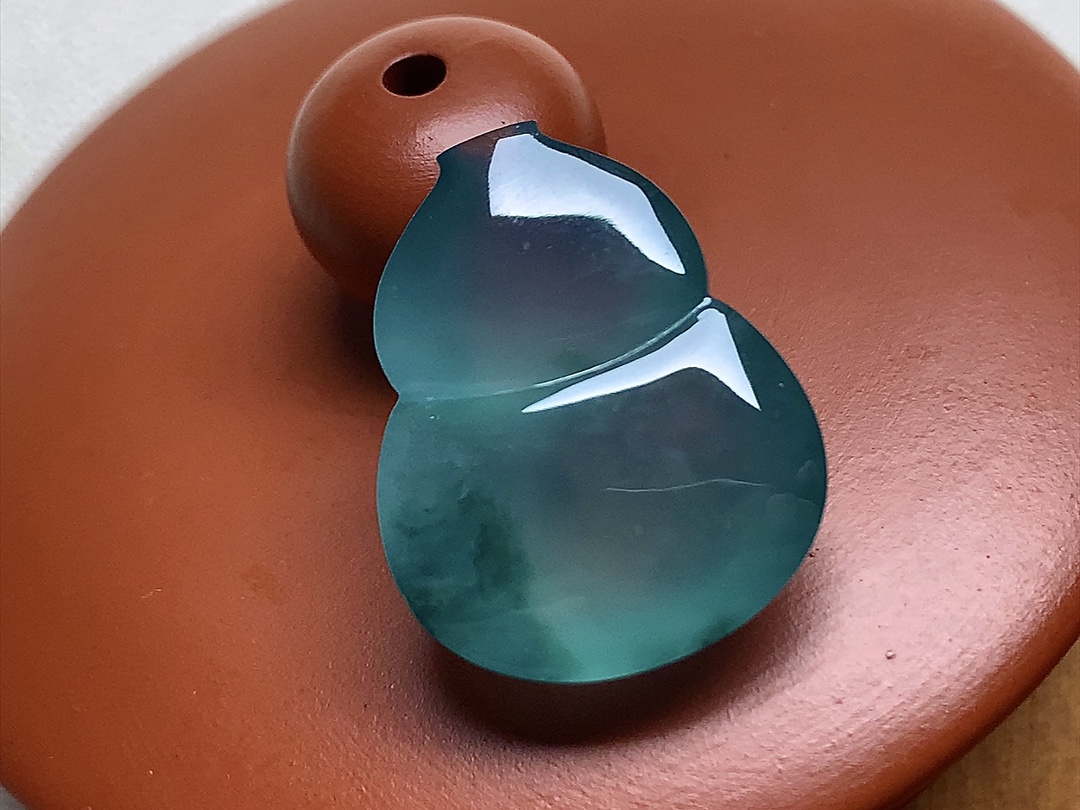 ️ 冰种飘花葫芦 飘花色泽漂亮，种水，无裂尺寸20*15.8*7.7 超值