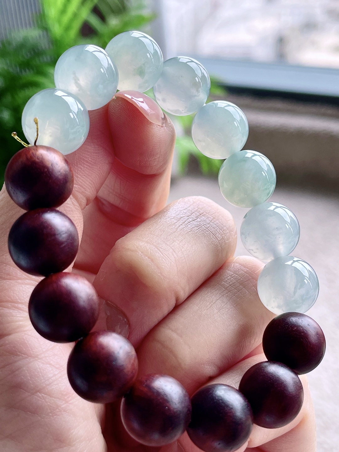 【珠子】冰晴水手串圆珠珠子檀木手串【说明】缅甸 性比高  【尺寸】12.5mm【重量】34.8克