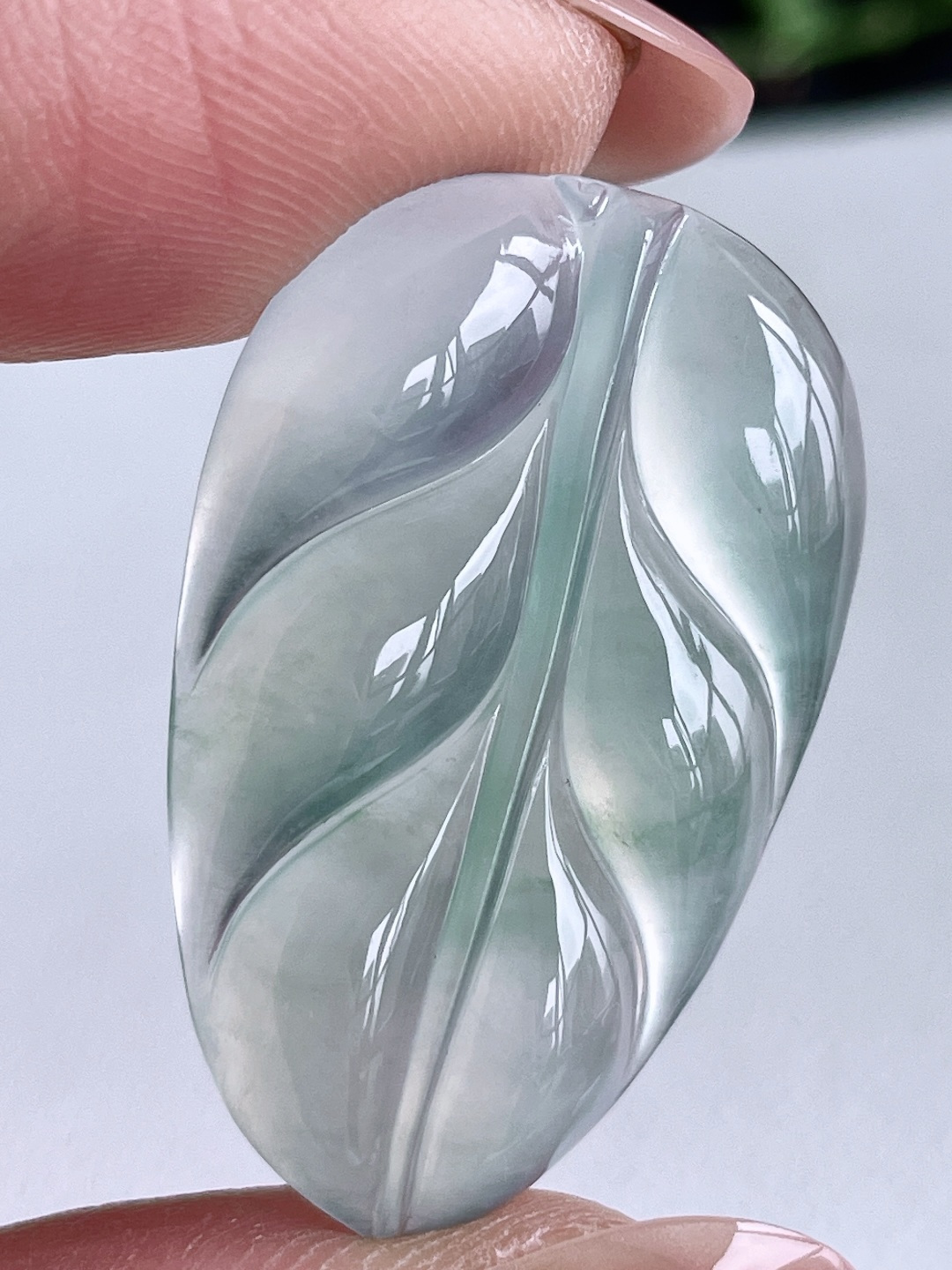 【裸石】叶子大树叶吊坠【说明】缅甸 无裂 性比高  【尺寸】30.4-19.2-3.4【重量】3.9克