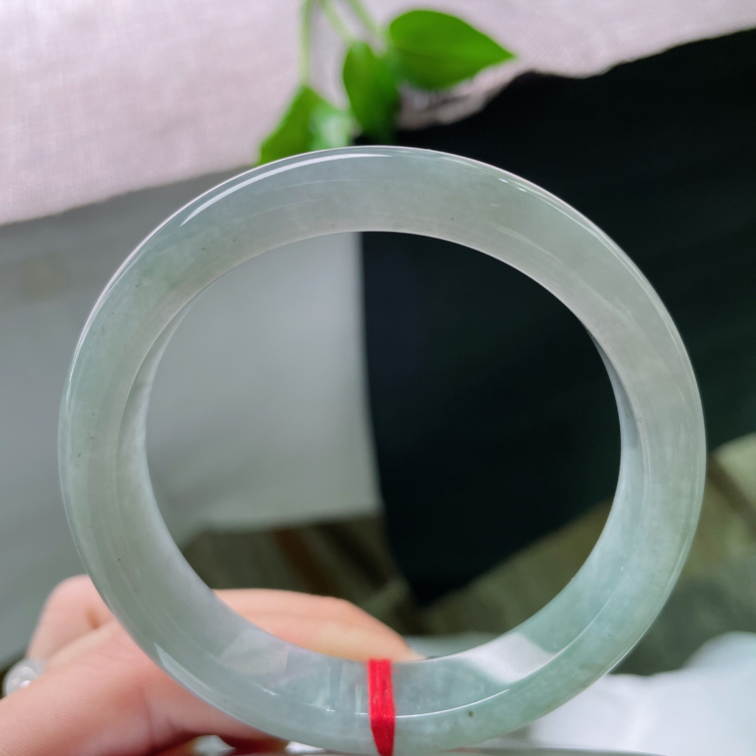 58.6/12.7/8蓝底正圈，水润细腻。悠悠岁月，温婉，乌鸡，无裂。ss51119a