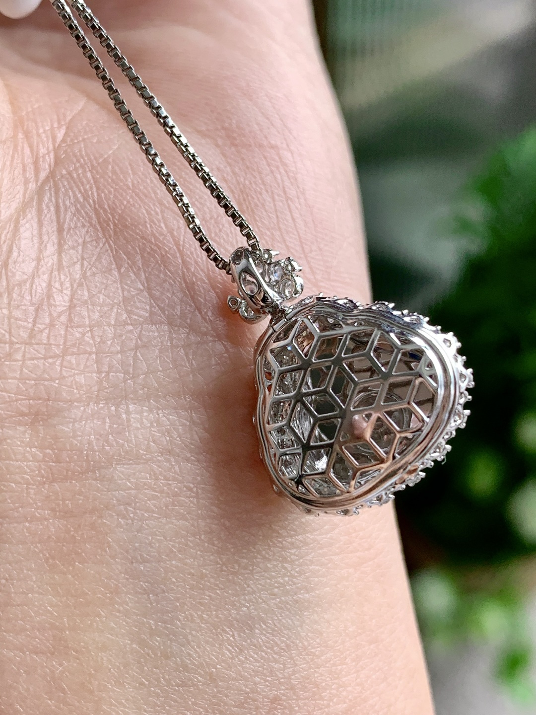 高冰飘绿花佛公吊坠，缅料 18k金镶嵌 无裂 性比高 飘花，22-17.9-10，11.5-12.9-3.3，3.4克