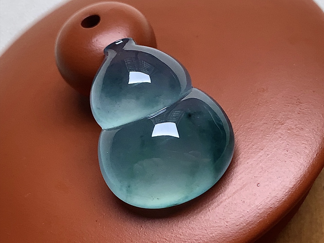 ️ 冰种飘花葫芦 飘花色泽漂亮，种水，无裂尺寸20*15.8*7.7 超值