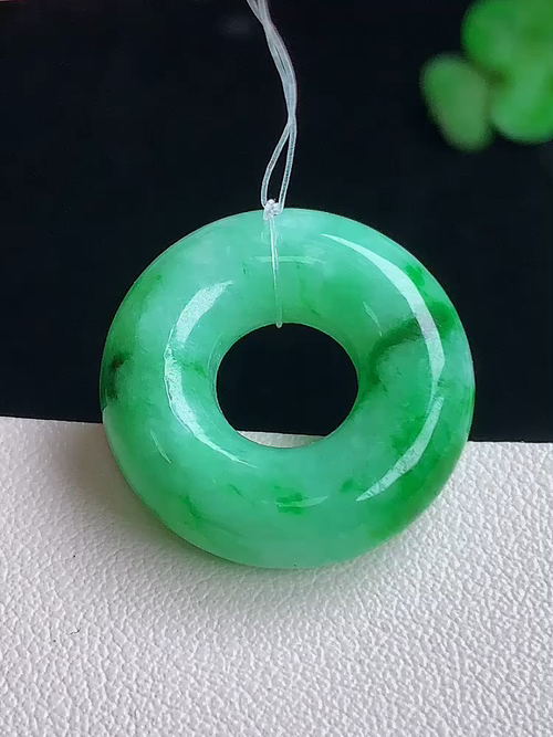  飘绿甜甜圈，无裂，尺寸21.3/6.7/6.7，№;y1972   8A