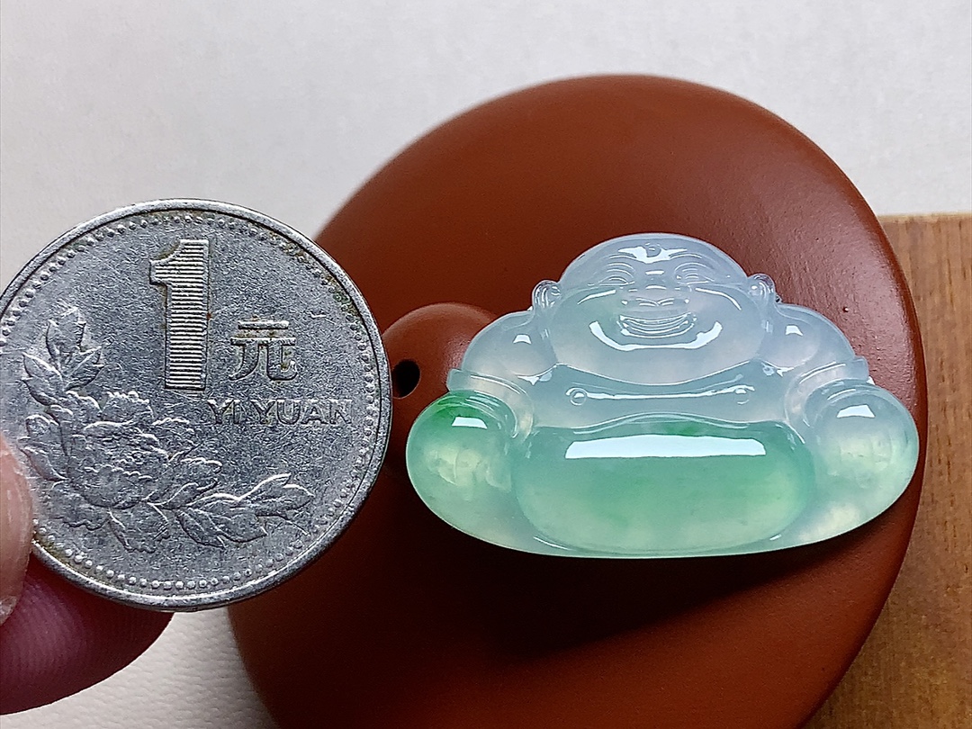 ️ 冰种阳绿佛公 色泽青翠漂亮，种水，无裂尺寸31.2*20.3*3.8 超值