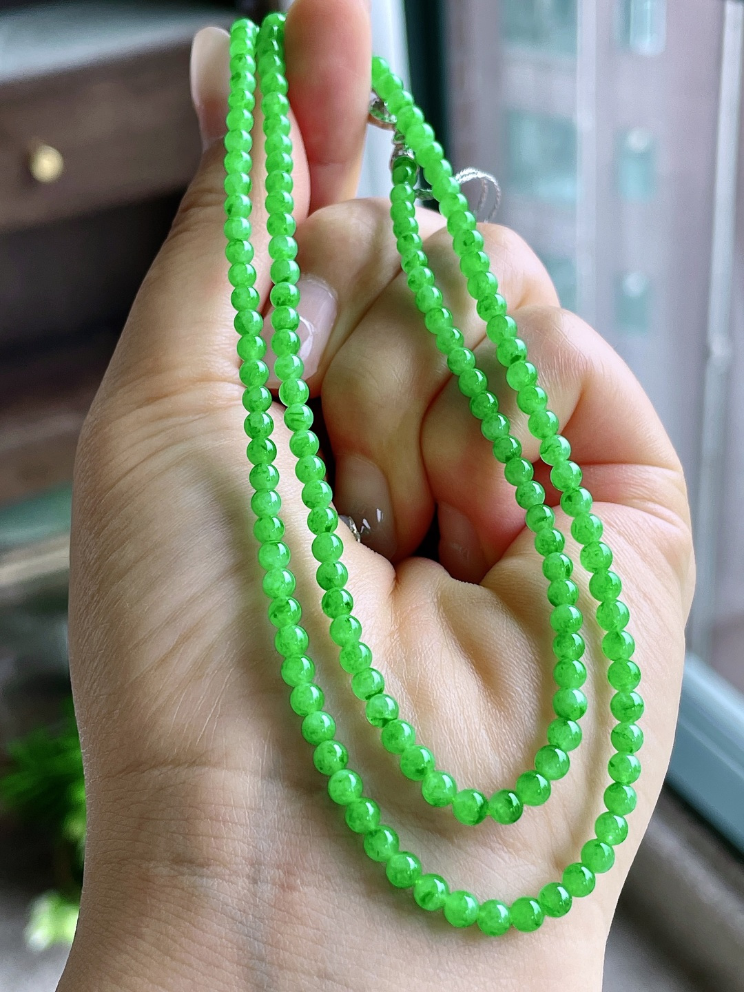 高冰阳绿珠链圆珠珠子珠链，缅料 性比高，3.3mm，28cm，13.2克