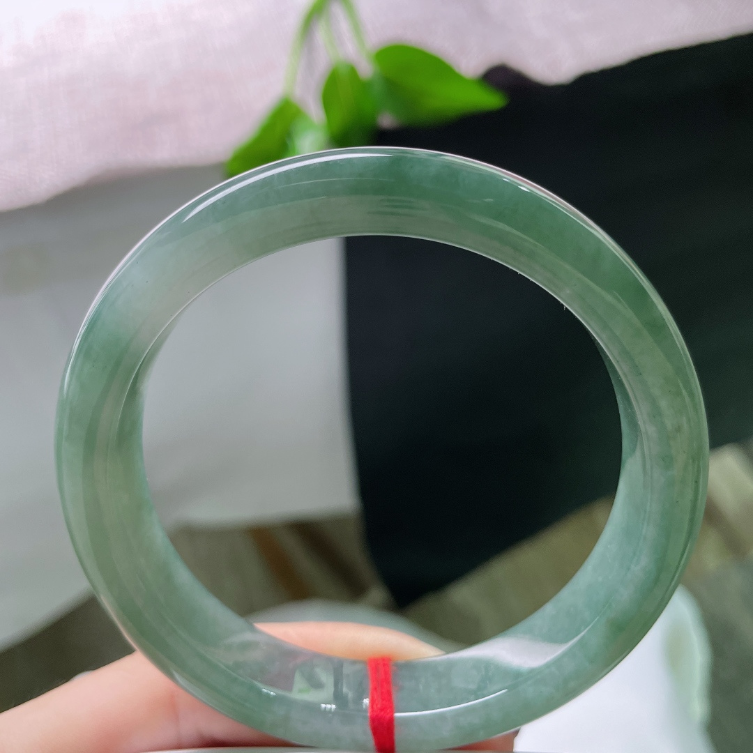 62.9/12.1/9油绿正圈，细腻，油润种老，沉稳贵气，无裂，ss51128a