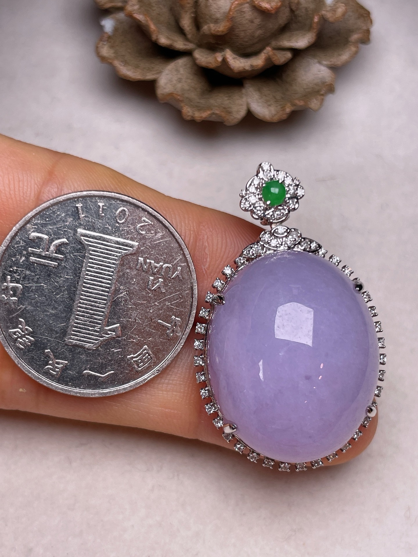 18 K金镶鸽子蛋，冰糯种满紫，无裂，一手货源，裸石尺寸25/20.6/15含金厚长37.5