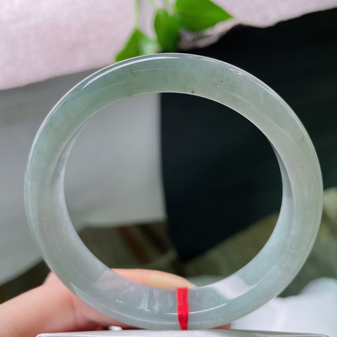 58.6/12.7/8蓝底正圈，水润细腻。悠悠岁月，温婉，乌鸡，无裂。ss51119a