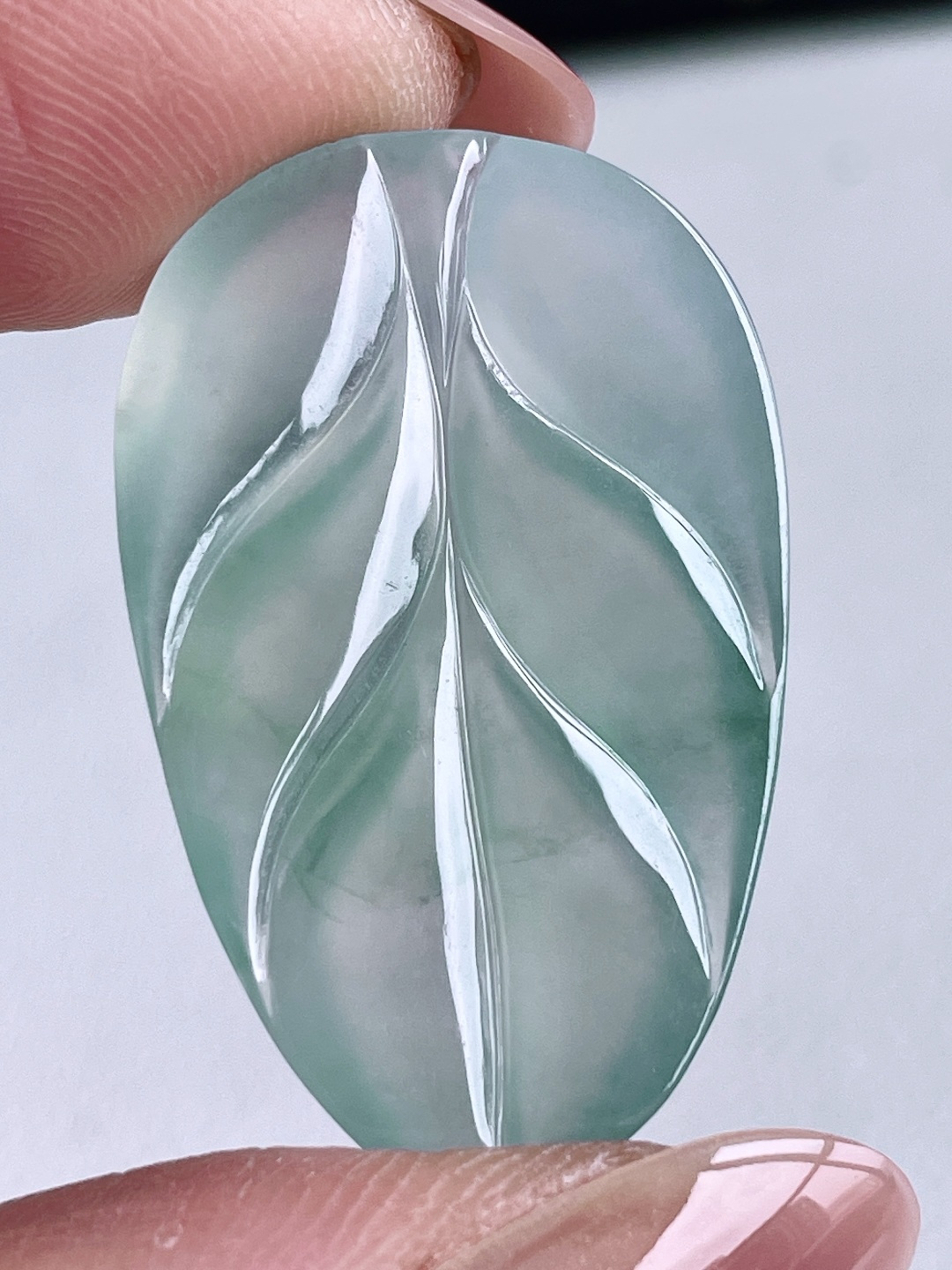 【裸石】叶子大树叶吊坠【说明】缅甸 无裂 性比高  【尺寸】30.4-19.2-3.4【重量】3.9克