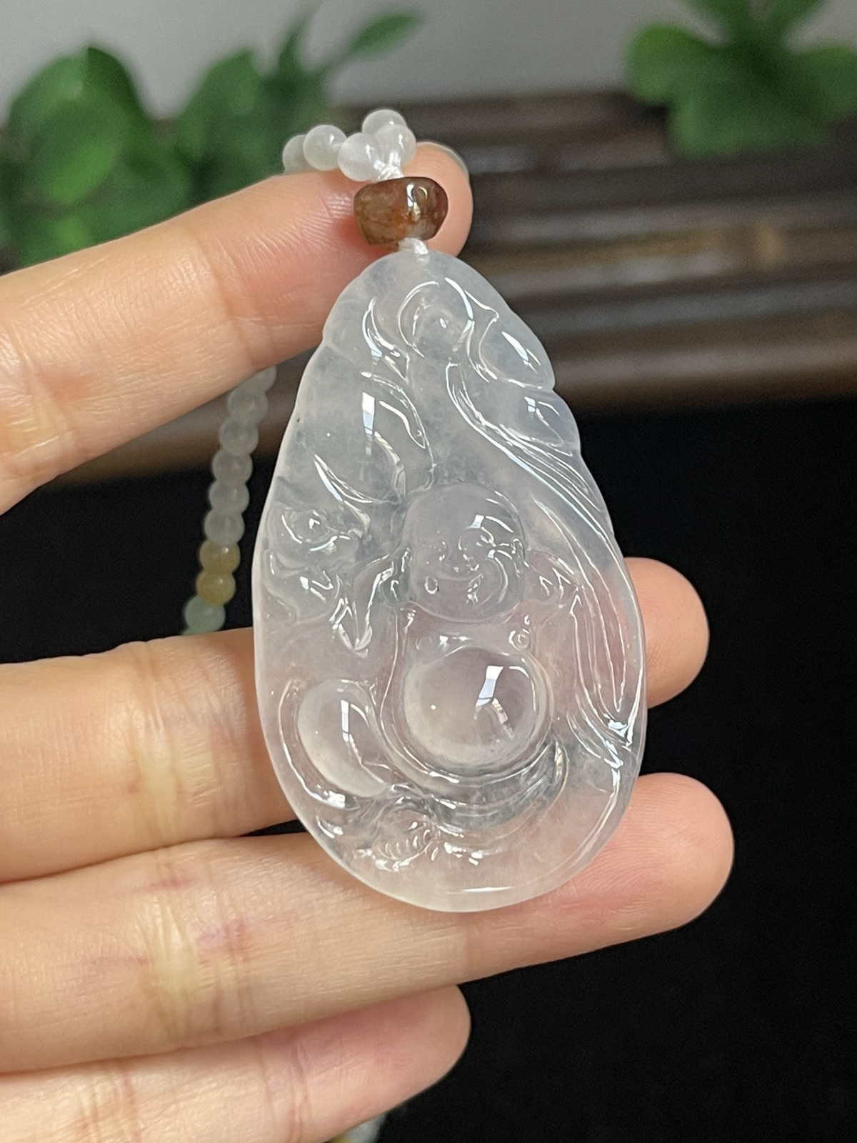 翡翠佛，配珠未测