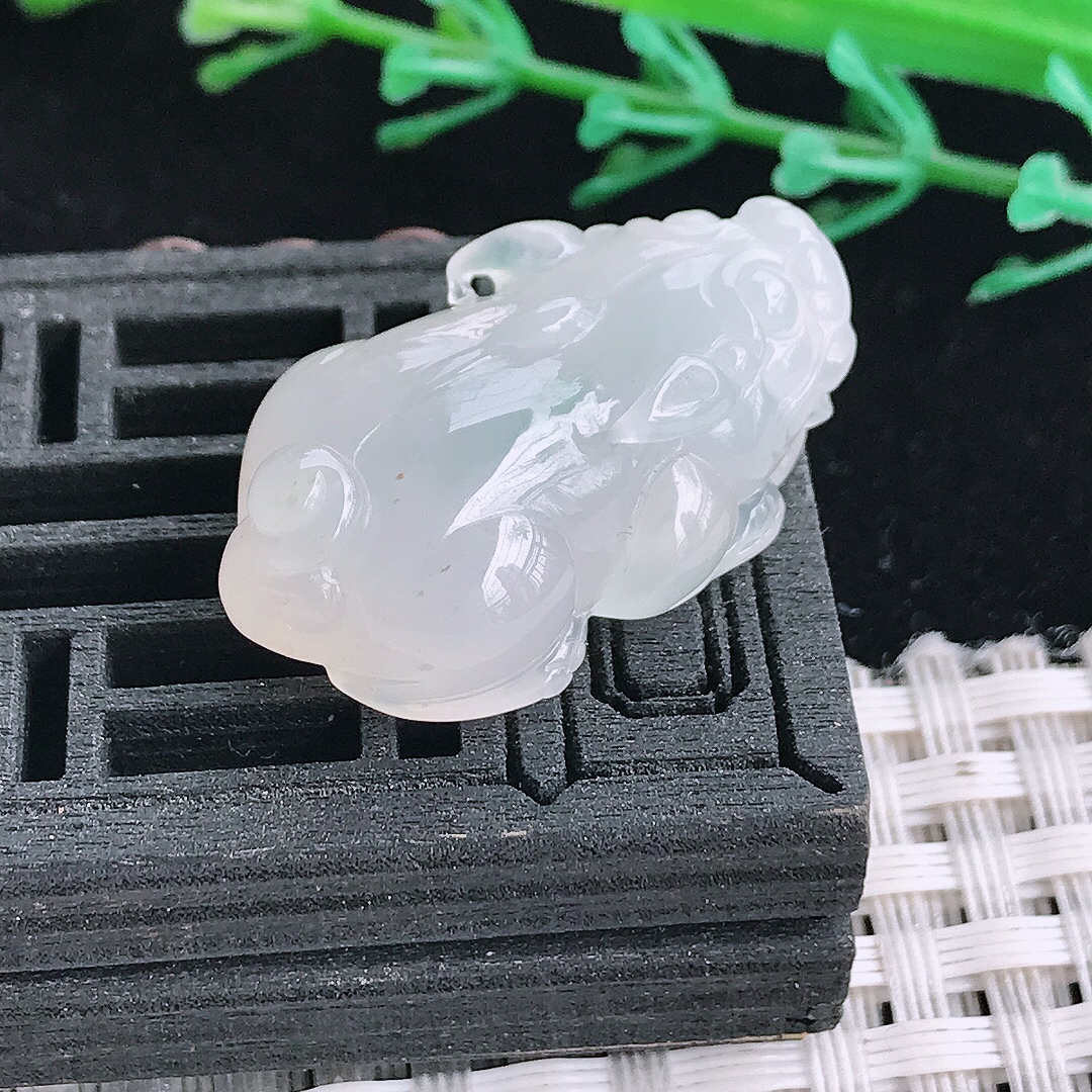 自然光29.6/17.5/10.6老坑冰胶果冻白冰貔貅吊坠翡翠玉坠挂件