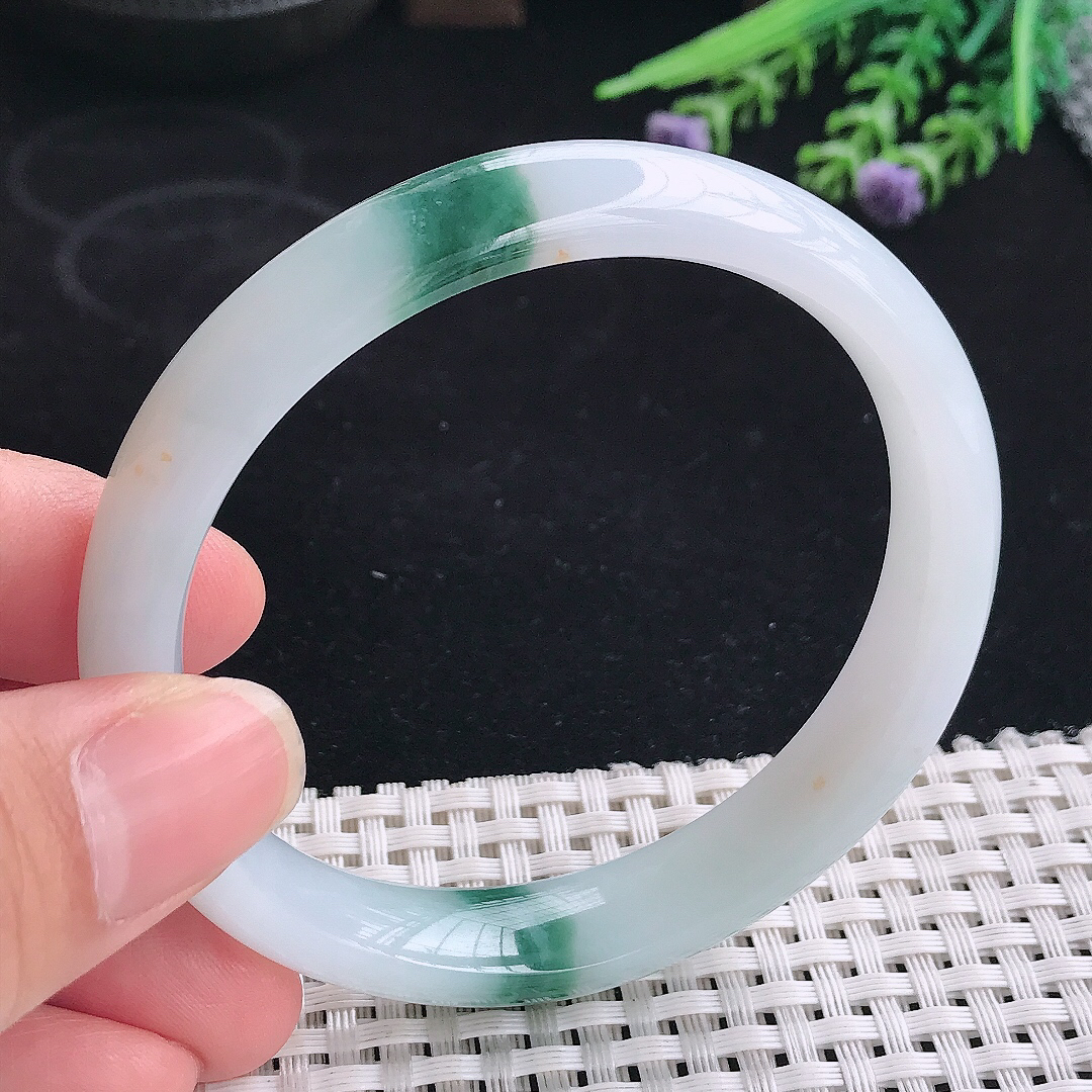 实拍A货翡翠58.5/12/7.5老坑精美冰润飘花手镯宽边玉镯平安镯