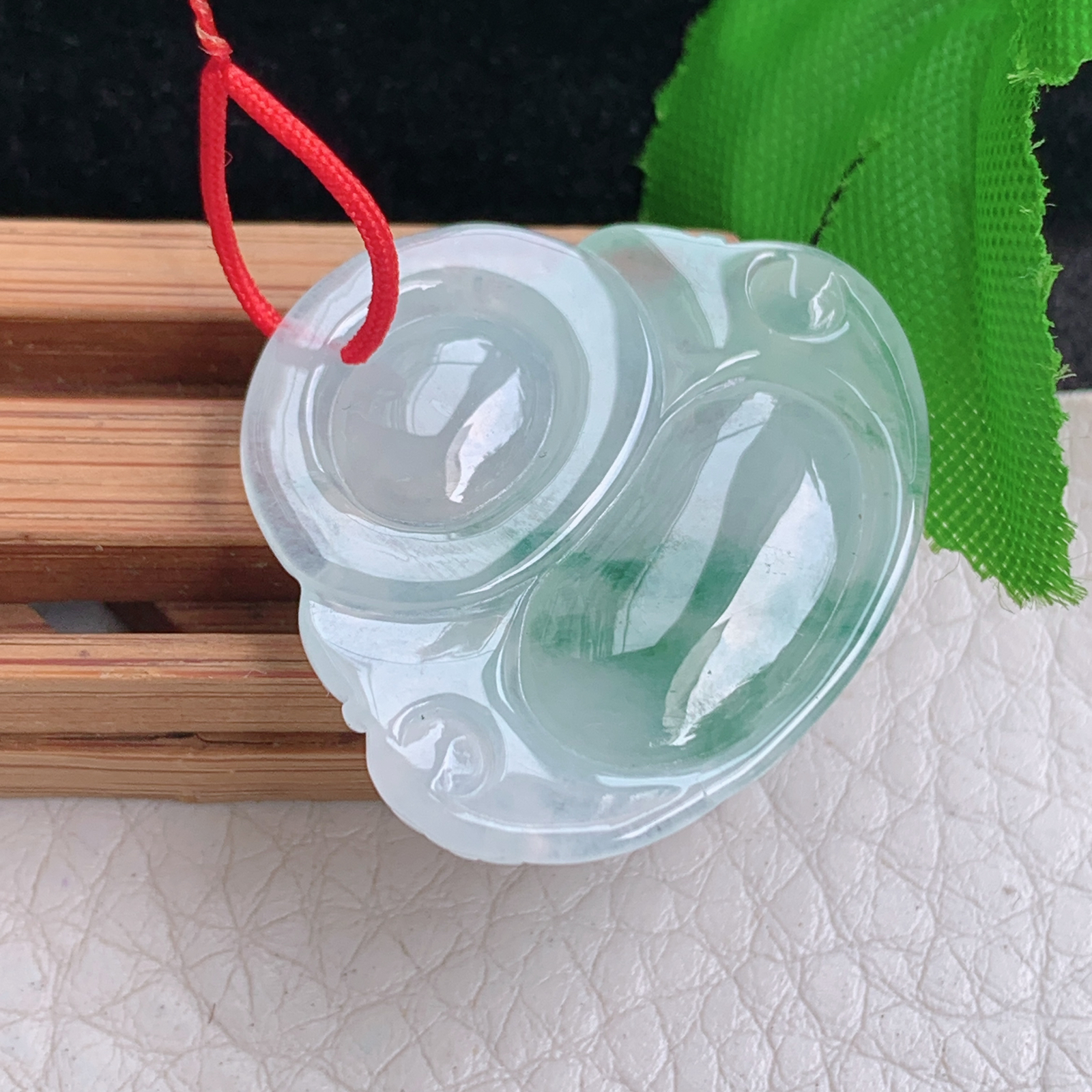 zen实拍26.8*30.3*5缅甸翡翠冰透飘花佛公吊坠弥勒佛玉坠