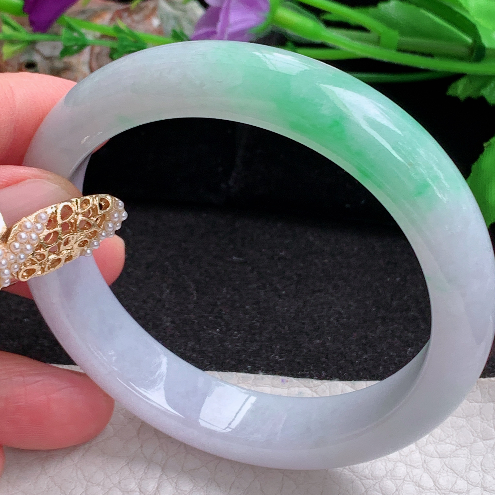 js实拍57*12.7*8平安镯 天然缅甸翡翠a货手镯女款白底青正圈玉镯子