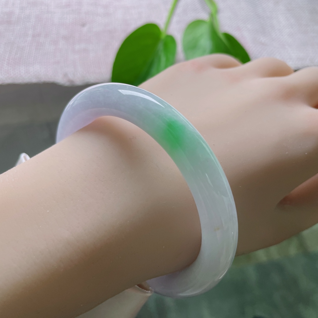 57.2/9.8，春彩圆条，一抹翠色俏丽多姿，佩戴温柔又贵气，皮纹，ss50747a