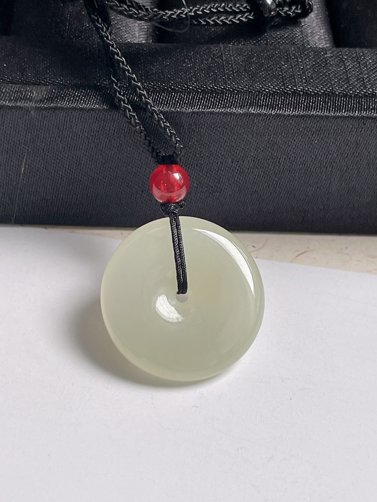 和田玉晴水平安扣