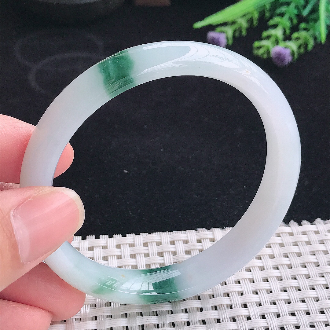 实拍A货翡翠58.5/12/7.5老坑精美冰润飘花手镯宽边玉镯平安镯