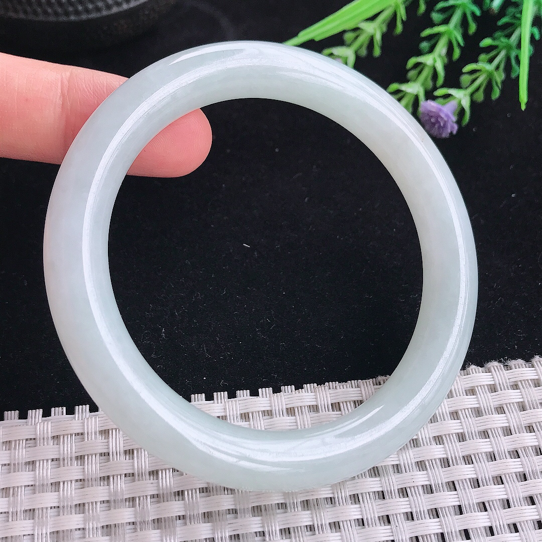 实拍A货翡翠57.8/9.8/9.6老坑秀气冰润晴底圆条手镯宽边玉镯平安镯