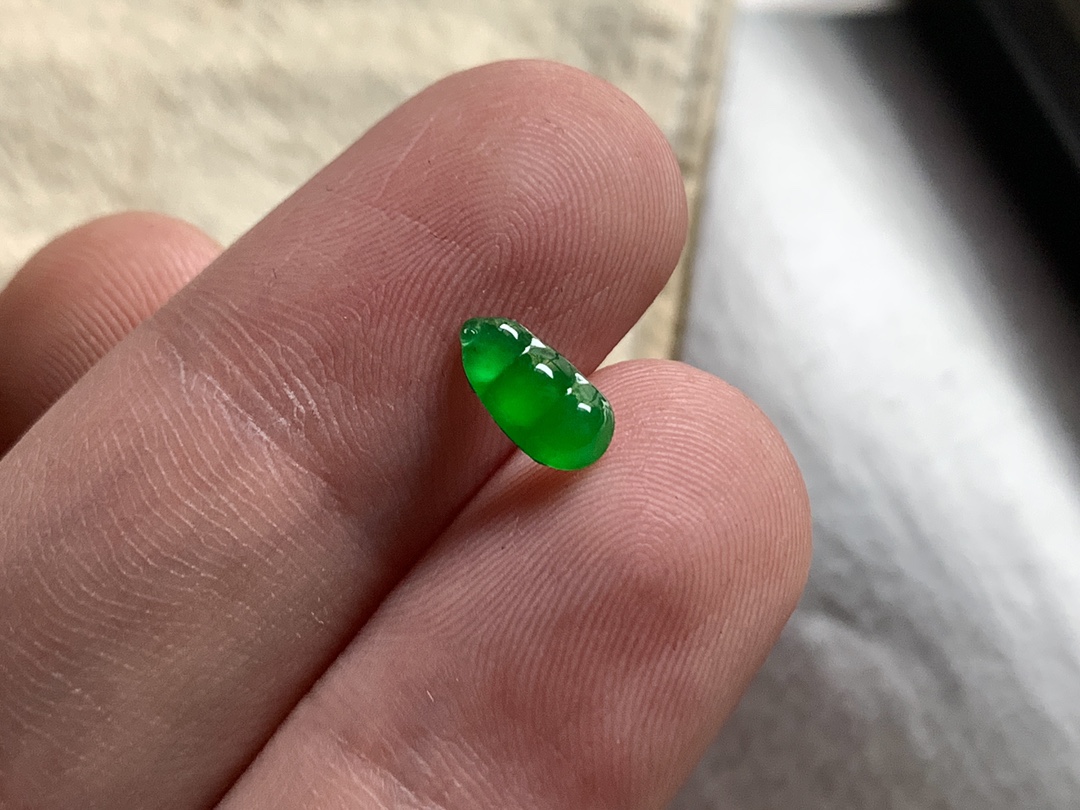 ️ 玻璃种高翠福豆 行家货色泽漂亮，尺寸8.4*3.5*2